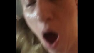 Yn gynnar yn y bore blowjob ac yn cael rhyw gyda bombshell melyn MIlF Yn gynnar yn y bore blowjob ac yn cael rhyw gyda bombshell melyn MIlF