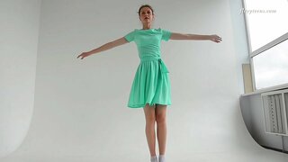 Аллалан мотор балерина лывырге Супер гимнастке-влак